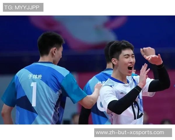 排球——男人18岁以下组小组赛：江苏队胜广东队